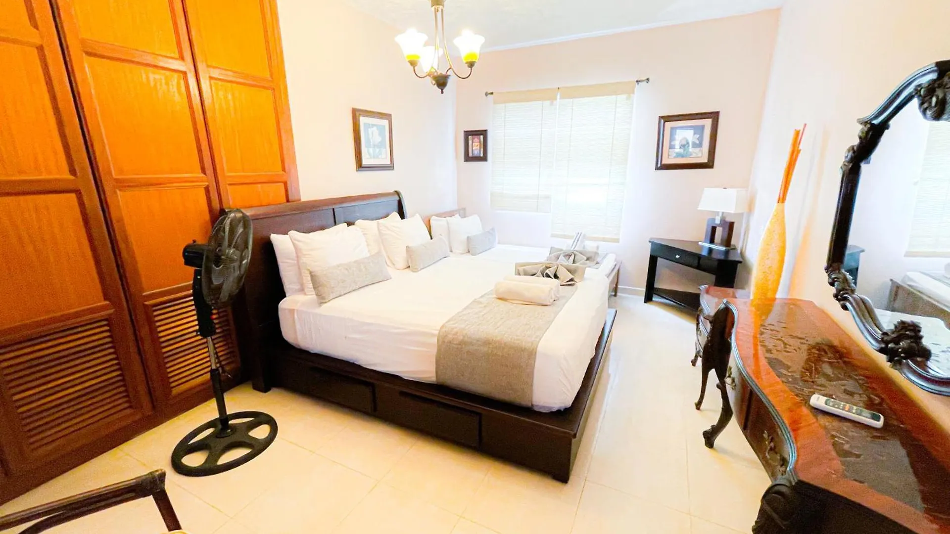 Resort Beach Condo-Hotel With Villas & Private Apartments Wifi Bbq Beach Club & Spa Punta Cana